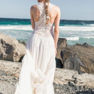 REN Νυφικό καλοκαιρινό φόρεμα με δαντέλα στην πλάτη